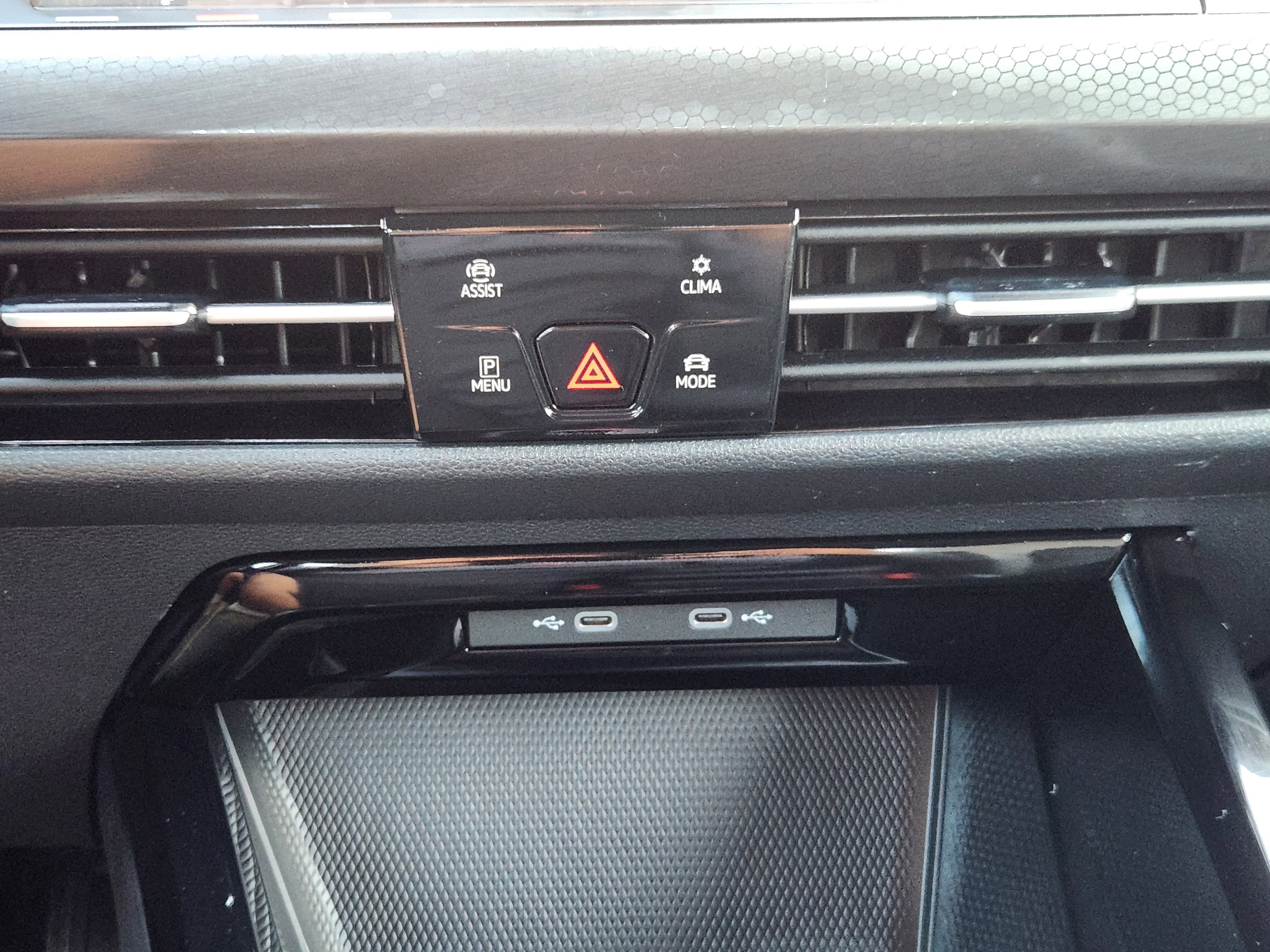 2024 Volkswagen Golf GTI Autobahn