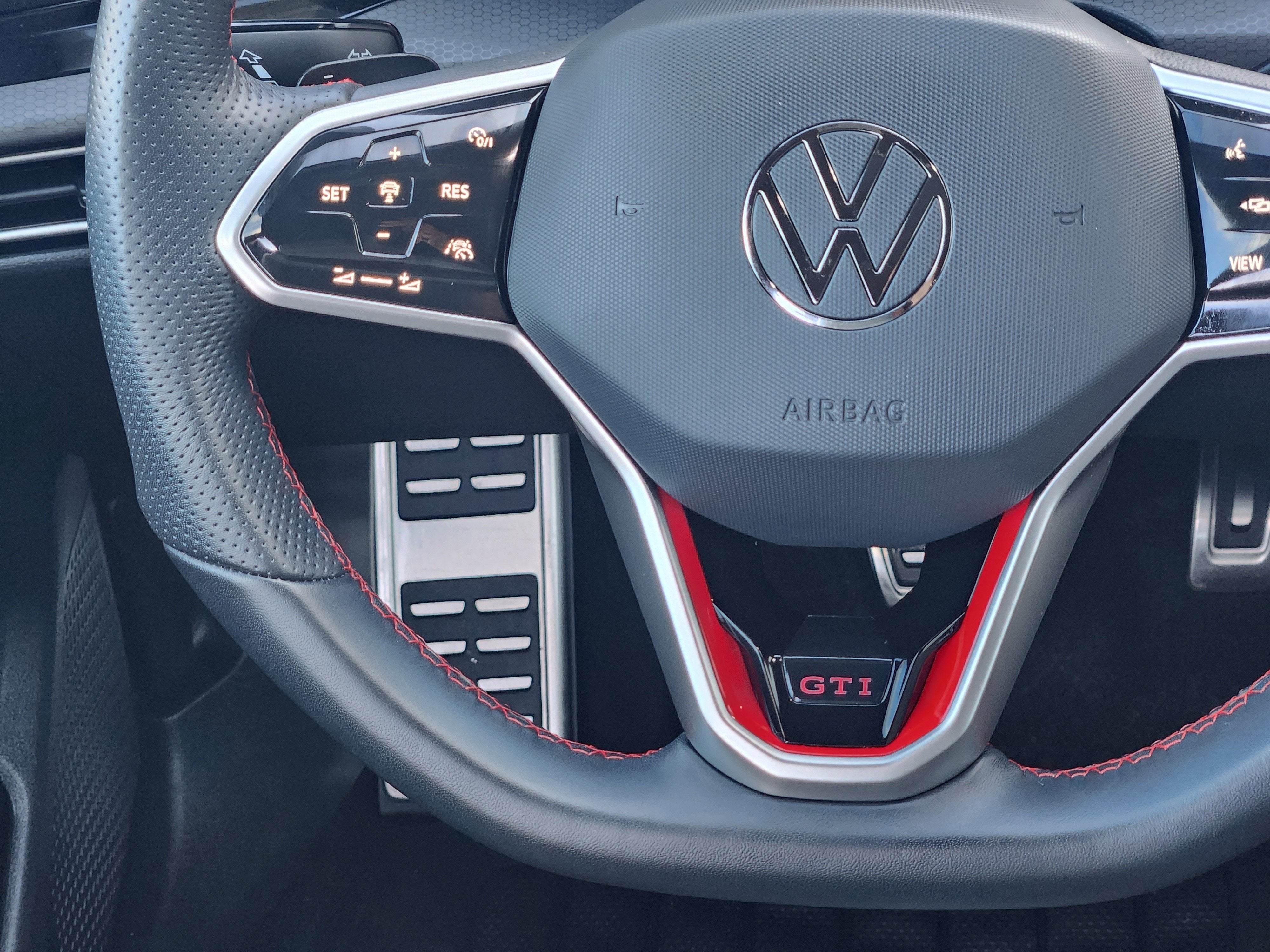 2024 Volkswagen Golf GTI Autobahn