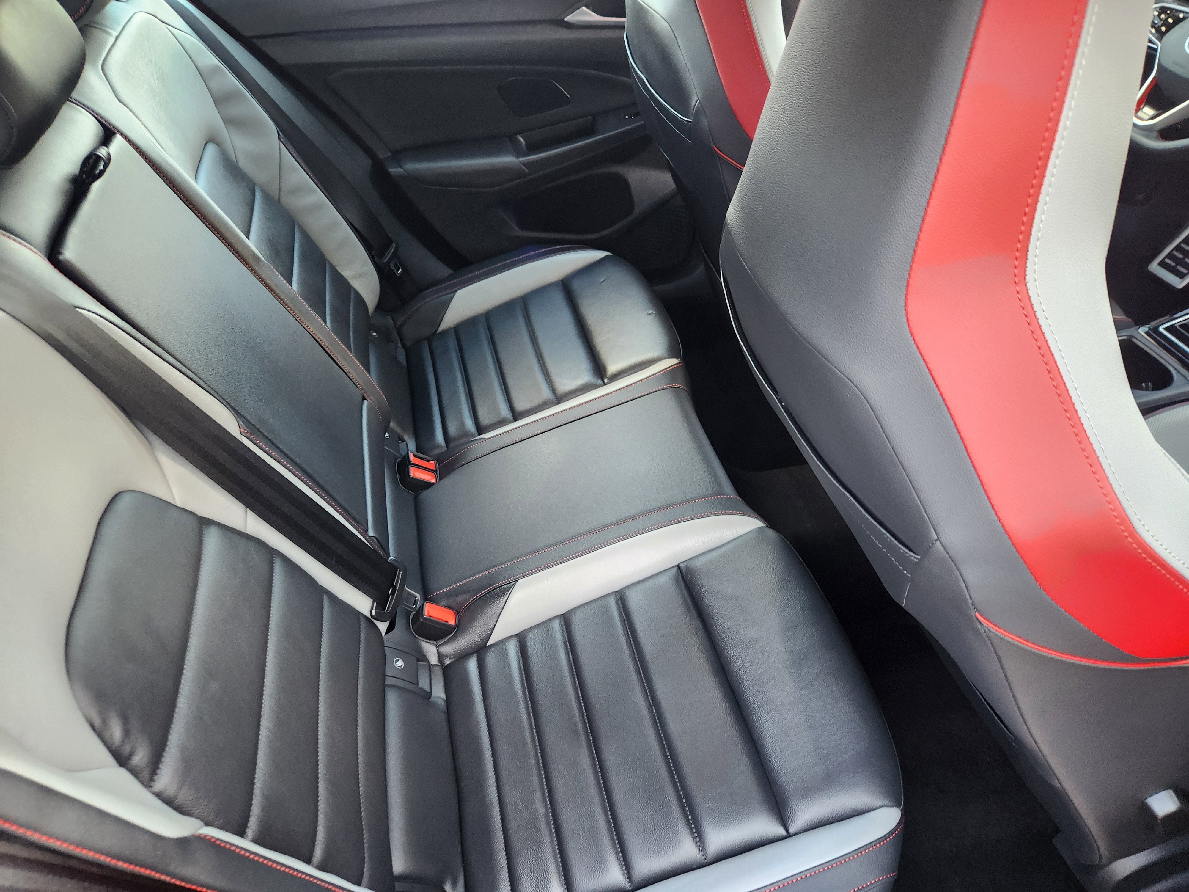 2024 Volkswagen Golf GTI Autobahn