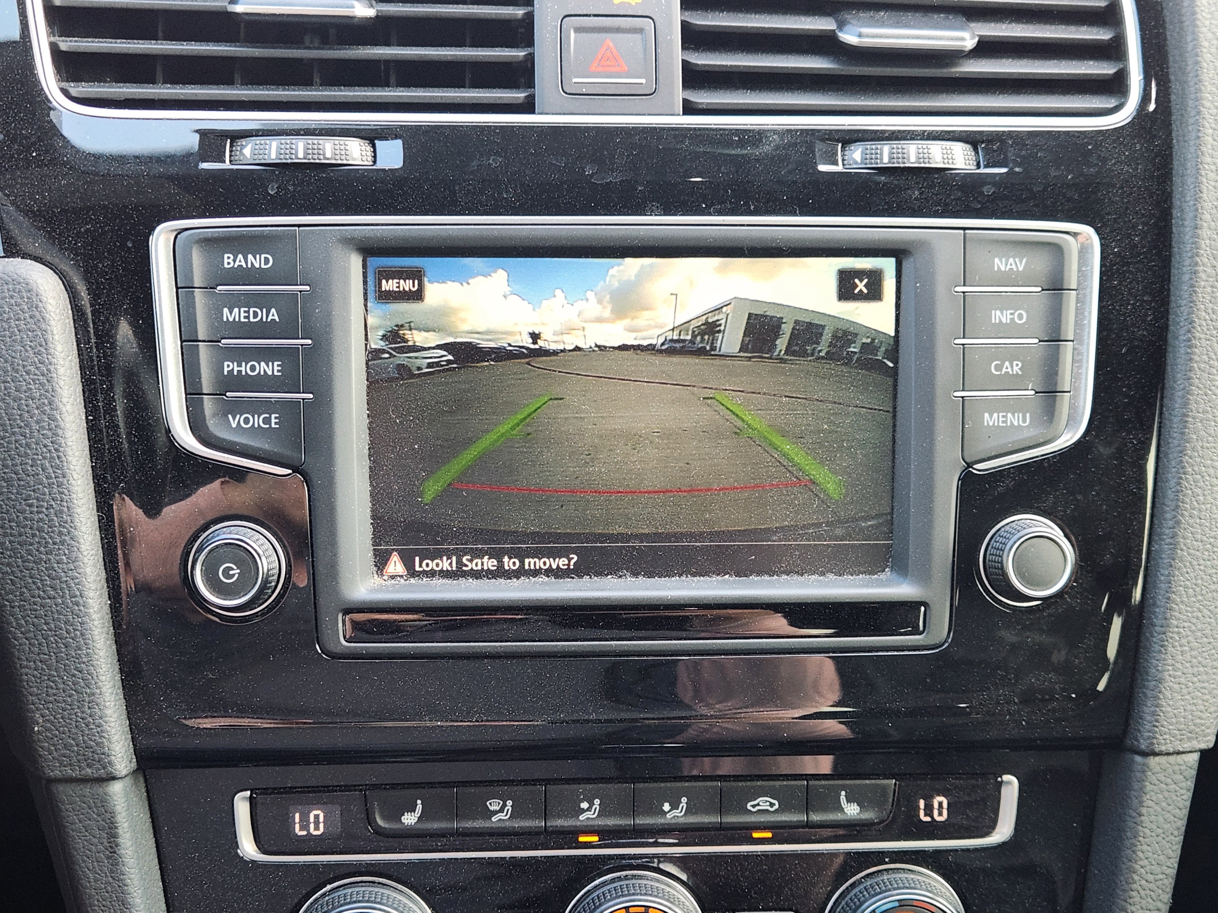2017 Volkswagen Golf R DCC & Navigation 4Motion