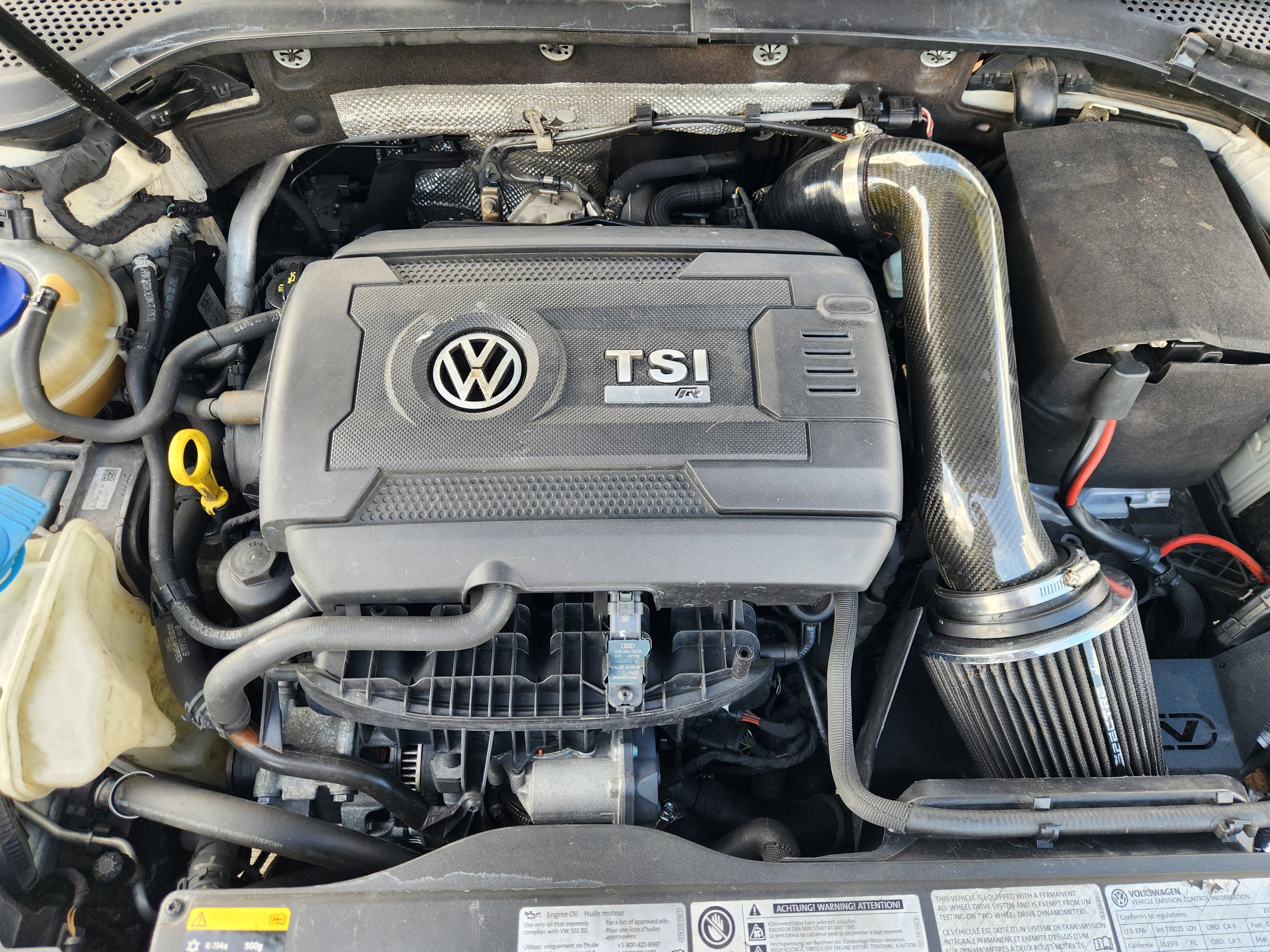 2017 Volkswagen Golf R DCC & Navigation 4Motion