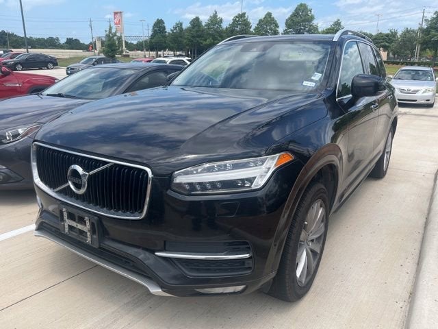 2016 Volvo XC90 T6 Momentum