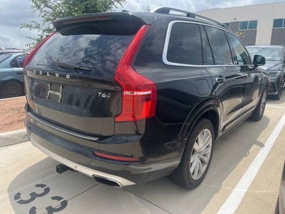 2016 Volvo XC90 T6 Momentum