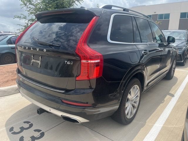 2016 Volvo XC90 T6 Momentum