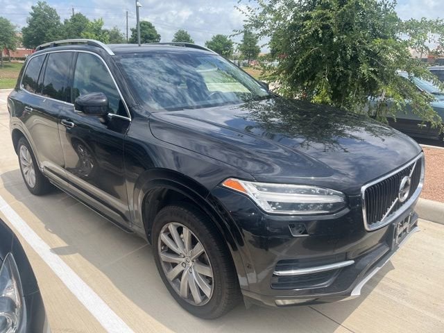 2016 Volvo XC90 T6 Momentum